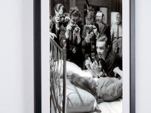  James Bond 007: Thunderball - Luciana Paluzzi as Fiona pose for Press Photographers 1965 