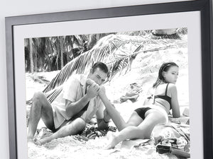  James Bond 007: Thunderball - Sean Connery and Claudine Auger on the beach 