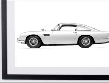 L’Aston Martin DB5 vue de profil — l’emblème de la saga (3)
