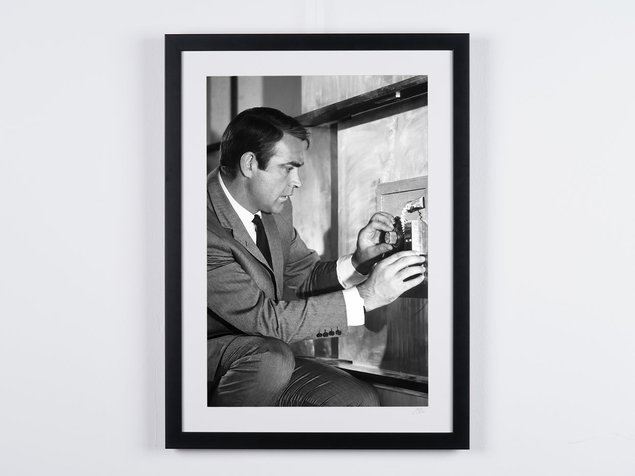 Fine art photograph of Sean Connery in On ne vit que deux fois, hand-framed — limited edition of 30 numbered prints.