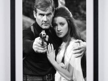Roger Moore (4)