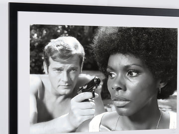 Roger Moore (7)