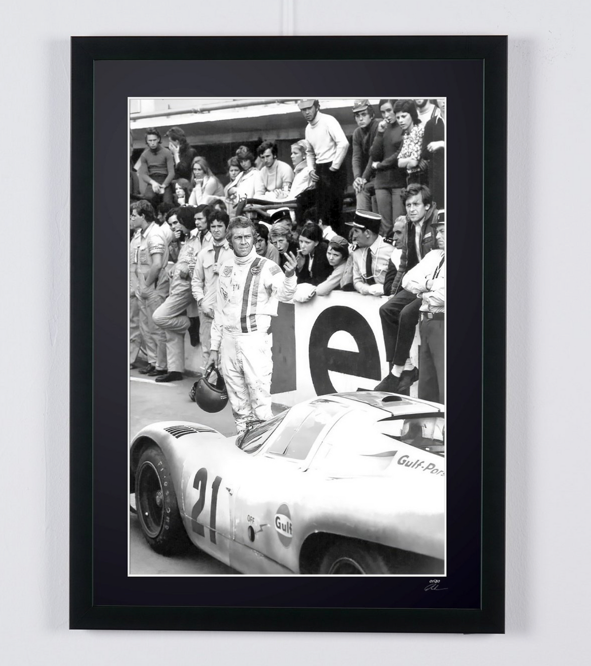 Photographie d’art de Steve McQueen dans Le Mans, encadrée à la main — édition limitée de 30 exemplaires numérotés.