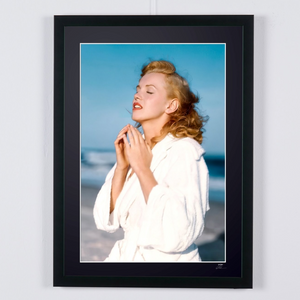  Marilyn Monroe en la playa, 1949. Colección «The Private Moment» - D. Dienes - Marco para foto - Starck Gallery
