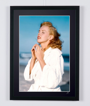  Marilyn Monroe en la playa, 1949. Colección «The Private Moment» - D. Dienes - Marco para foto - Starck Gallery