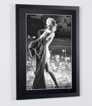  Marilyn Monroe, 1962 - En el rodaje de su última película (Marilyn Monroe) - Marco de foto - Starck Gallery