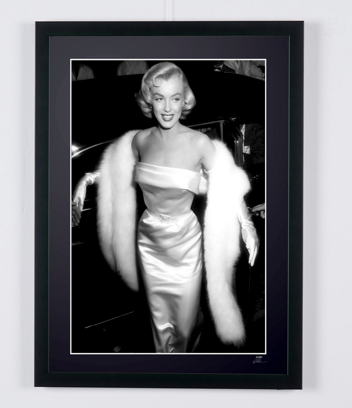 Photographie d’art de Marilyn Monroe dans Marilyn Monroe — Ciro’s Nightclub, 1954, encadrée à la main — édition limitée de 30 exemplaires numérotés.