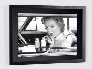  Marilyn Monroe en el autocine, 1952 - Marco para foto - Starck Gallery