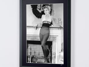  Marilyn Monroe celebrando la Navidad (años 50) - Marco de fotos - Starck Gallery