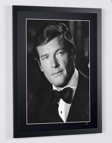 Roger Moore (4)