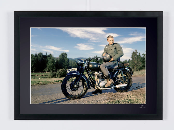 À l’arrêt sur la Triumph — La Grande Évasion, 1963