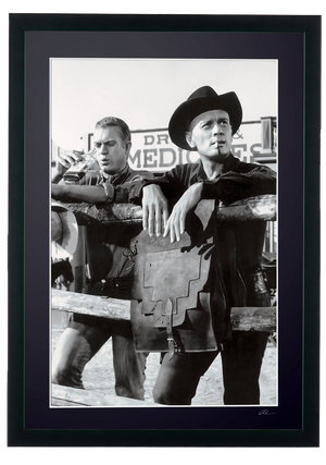 The Magnificent Seven 1960 - Steve McQueen, Yul Brynner. — photographie de cinéma encadrée, tirage Fine Art