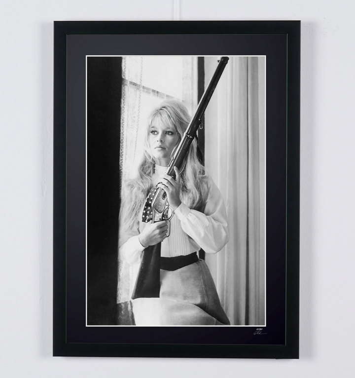 Viva Maria! (1965) — Brigitte Bardot, gun in hand