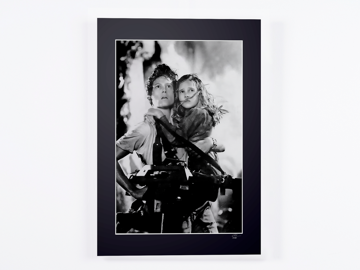 Fine art photograph of Sigourney Weaver in Aliens, le retour, hand-framed — limited edition of 30 numbered prints.