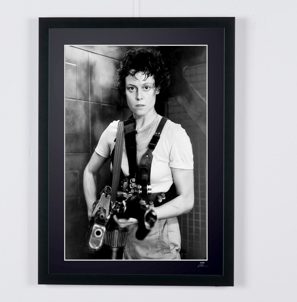 Fine art photograph of Sigourney Weaver in Aliens, le retour, hand-framed — limited edition of 30 numbered prints.