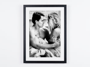 Total Recall (1990) - Arnold Schwarzenegger & Sharon Stone — framed cinema photograph, Fine Art print