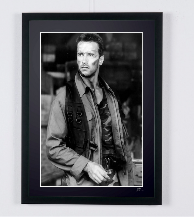 Predator (1987) - Arnold Schwarzenegger — photographie de cinéma encadrée, tirage Fine Art