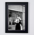 Image for Diamants sur canapé (1961) — Holly Golightly devant la vitrine de Tiffany
