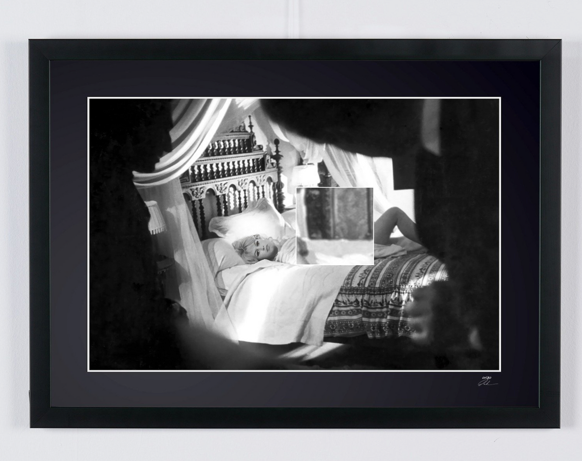 Kunstfoto van Brigitte Bardot in Brigitte Bardot — portret, met de hand ingelijst — gelimiteerde oplage van 30 genummerde exemplaren.