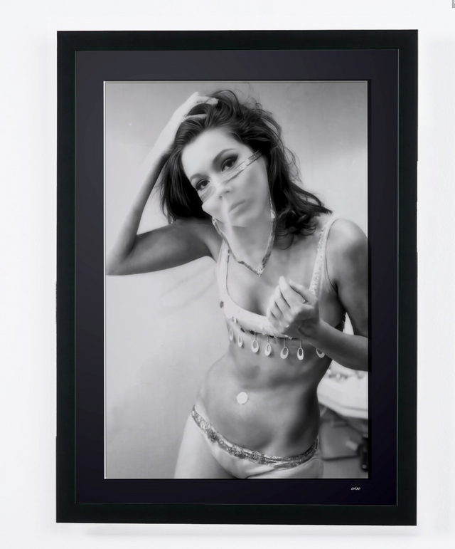Diana Rigg - The Avengers 1966 — photographie de cinéma encadrée, tirage Fine Art