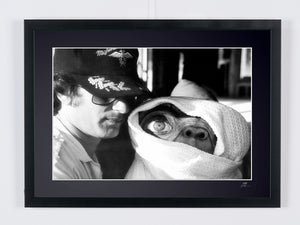 E.T. the Extra-Terrestrial (1982) - Steven Spielberg & E.T. — framed cinema photograph, Fine Art print