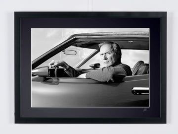 Gran Torino — Clint Eastwood au volant, le bras à la portière