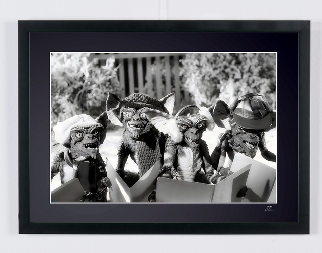 Gremlins (1984) - Escena de villancicos de los Gremlins — fotografía de cine enmarcada, impresión Fine Art
