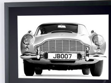 L’Aston Martin DB5 de face, plaque JB007 (5)