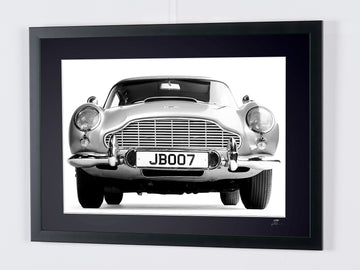 L’Aston Martin DB5 de face, plaque JB007 (6)
