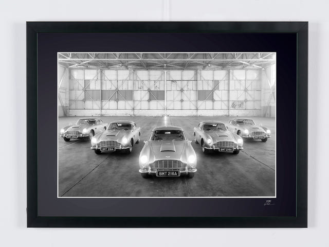 James Bond, historia del Aston Martin DB5 — fotografía de cine enmarcada, impresión Fine Art