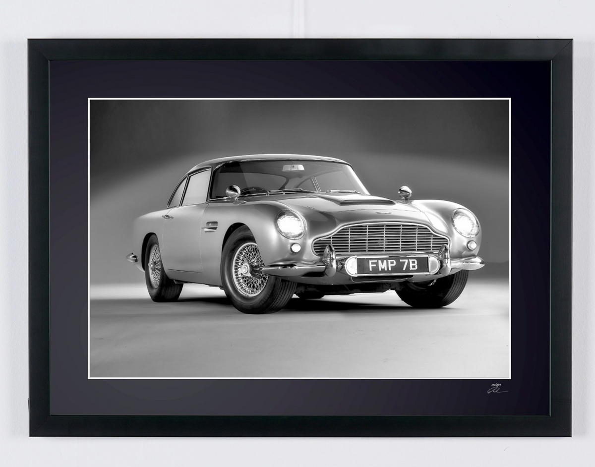 James Bond 007: Goldfinger - Aston Martin DB5 — fotografía de cine enmarcada, impresión Fine Art