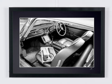 Goldfinger (1964) — interior del Aston Martin DB5 (1)