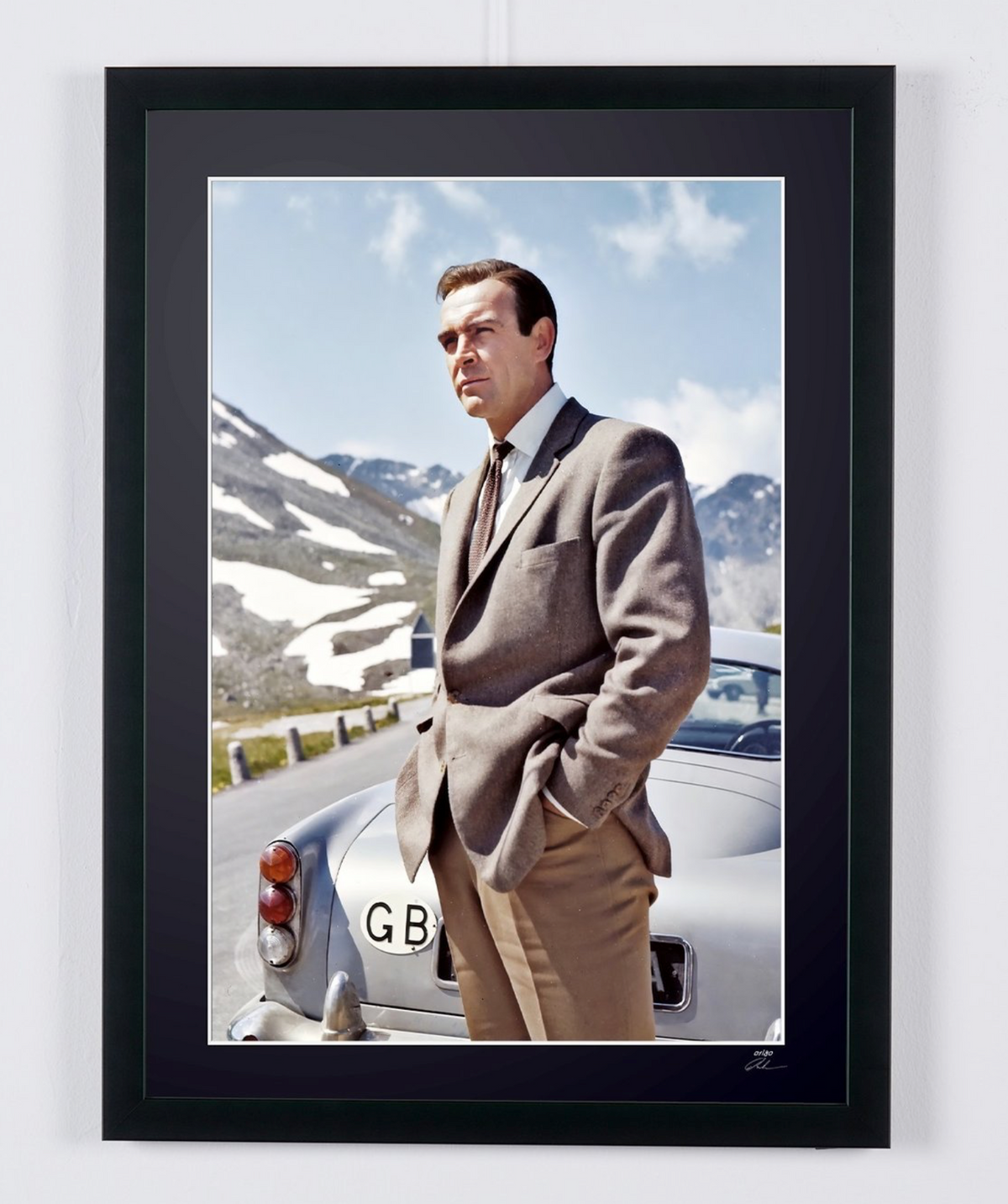 Photographie d’art de Sean Connery dans Goldfinger, encadrée à la main — édition limitée de 30 exemplaires numérotés.