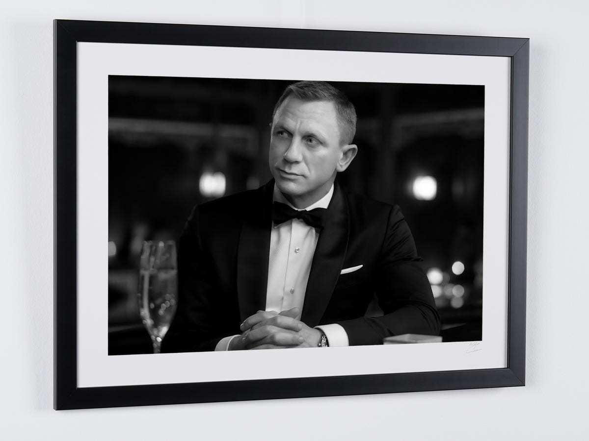 Photographie d’art de Daniel Craig dans Skyfall, encadrée à la main — édition limitée de 30 exemplaires numérotés.