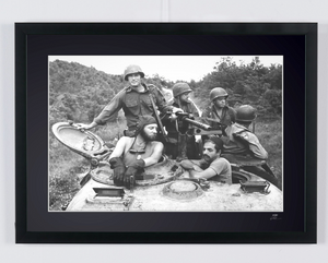 Kellys Heroes 1970 - Clint Eastwood, Donald Sutherland, Telly Savalas, Harry Dean Stanton — framed cinema photograph