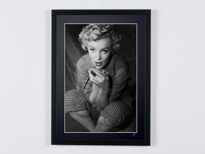 Marilyn Monroe - Make-up on Set in 1952 — framed cinema photograph, Fine Art print