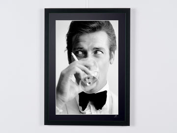 Roger Moore — Martini portrait (1968)