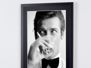 Roger Moore (8)