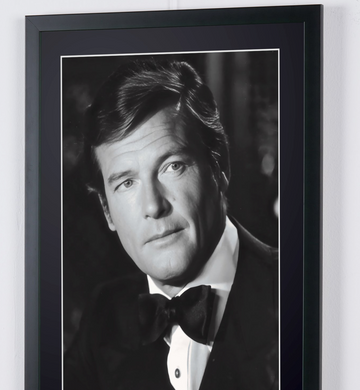 Roger Moore (9)