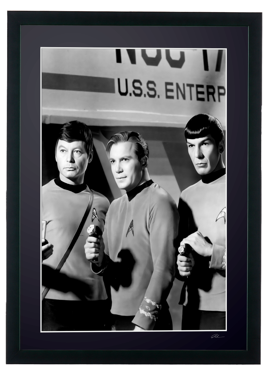 Photographie d’art de William Shatner dans Star Trek, encadrée à la main — édition limitée de 30 exemplaires numérotés.