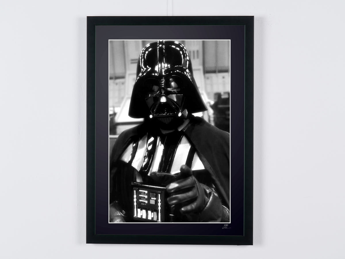 Fine art photograph of David Prowse in Star Wars : Le Retour du Jedi, hand-framed — limited edition of 30 numbered prints.