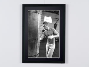 Steve McQueen boxing - Los Angeles 1963 — framed cinema photograph, Fine Art print