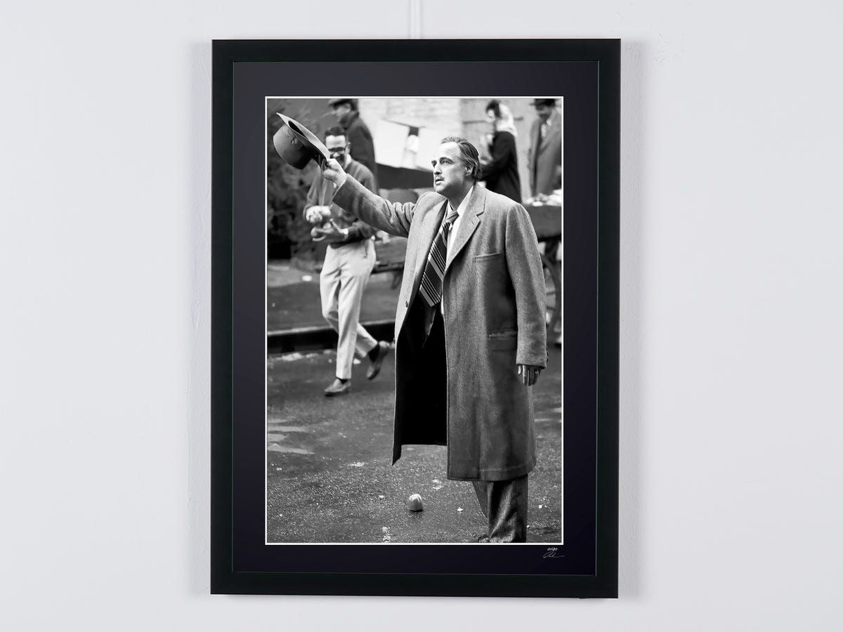 Photographie d’art de Marlon Brando dans Le Parrain, encadrée à la main — édition limitée de 30 exemplaires numérotés.