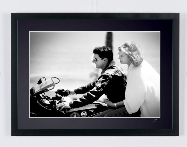Tom Cruise and Kelly McGillis — Top Gun (1986) — Framed cinema photo