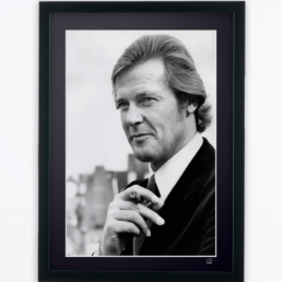 Photo encadrée de Roger Moore James Bond Goldfinger